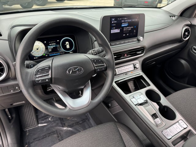 Used 2023 Hyundai Kona SE image 3