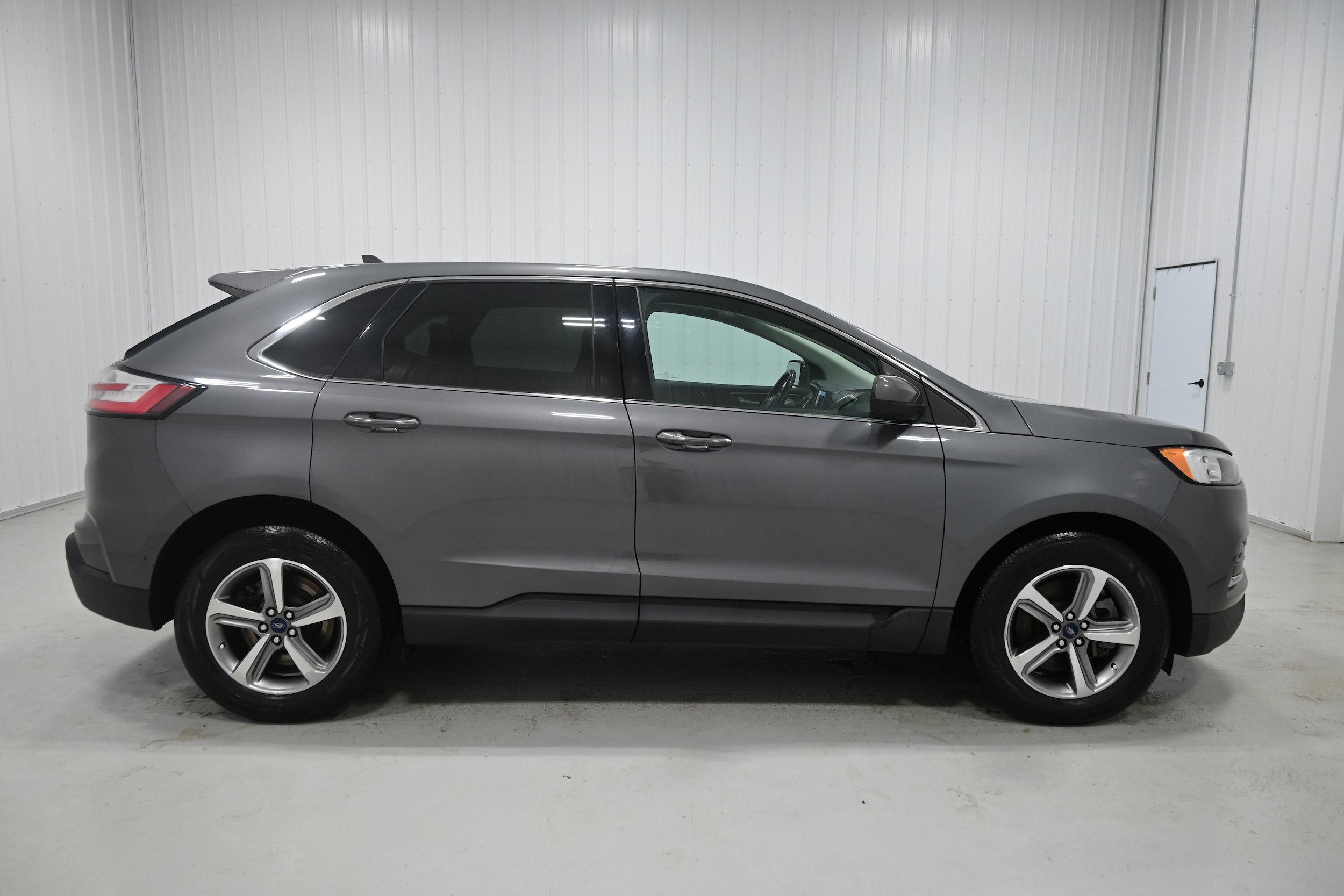 Used 2021 Ford Edge SEL w/ Convenience Package AWD/4WD image 34