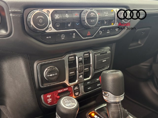 Used 2025 Jeep Gladiator Rubicon w/ Safety Group AWD/4WD image 19