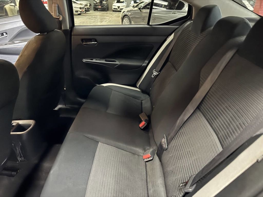 Used 2021 Nissan Versa SV image 38