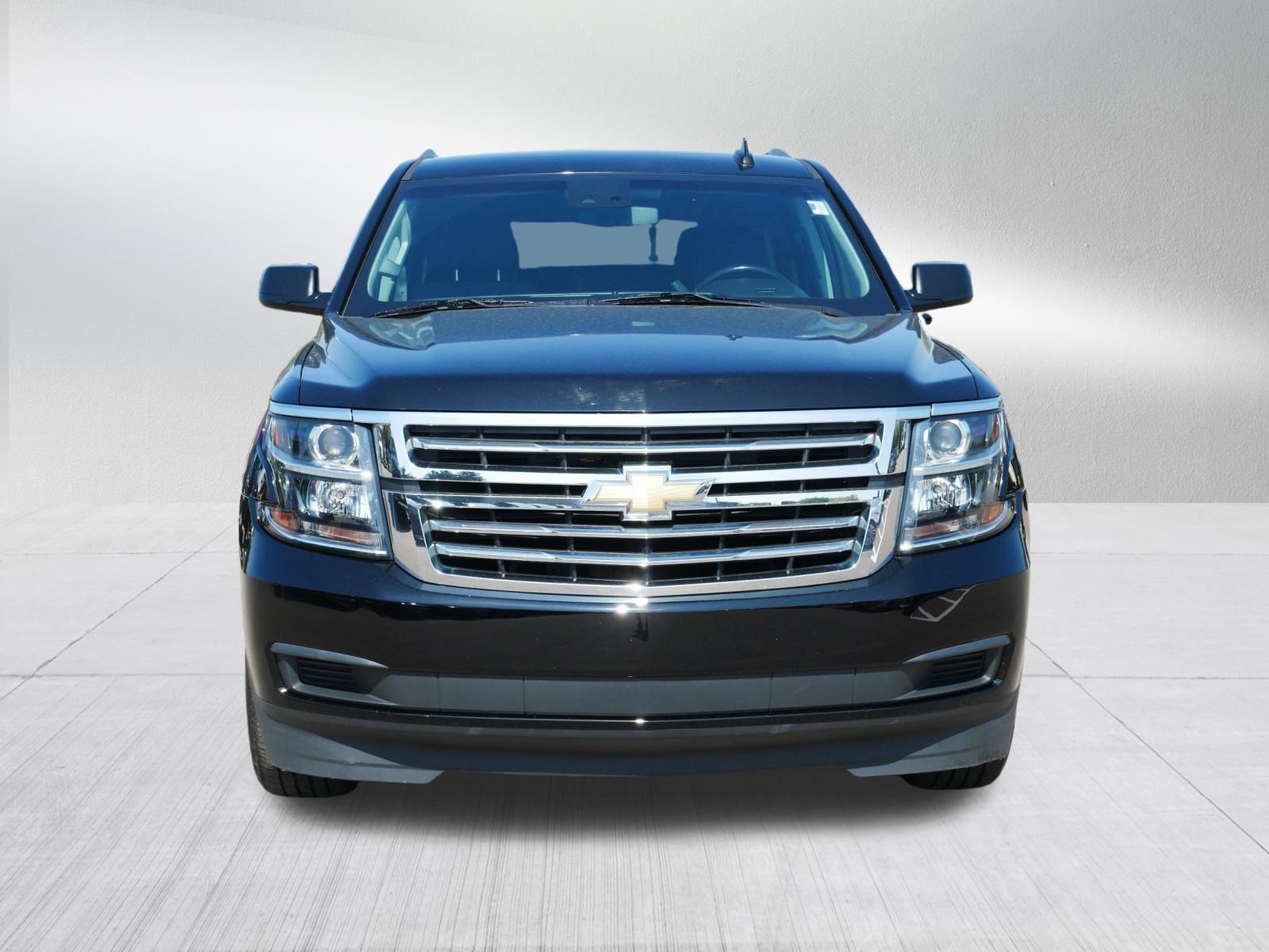 Used 2020 Chevrolet Tahoe LS w/ Enhanced Driver Alert Package AWD/4WD image 2