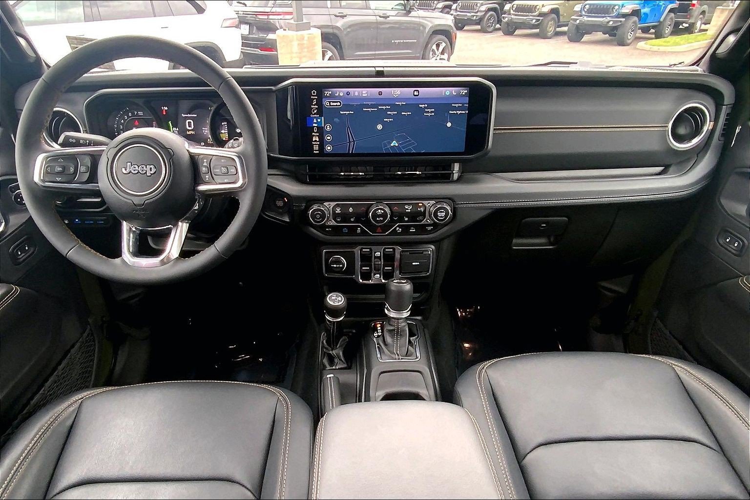 Certified 2024 Jeep Wrangler Unlimited Sahara w/ Technology Group AWD/4WD image 15