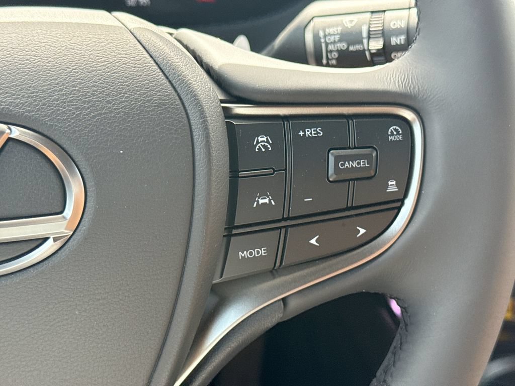 New 2026 Lexus UX 300h FWD image 27