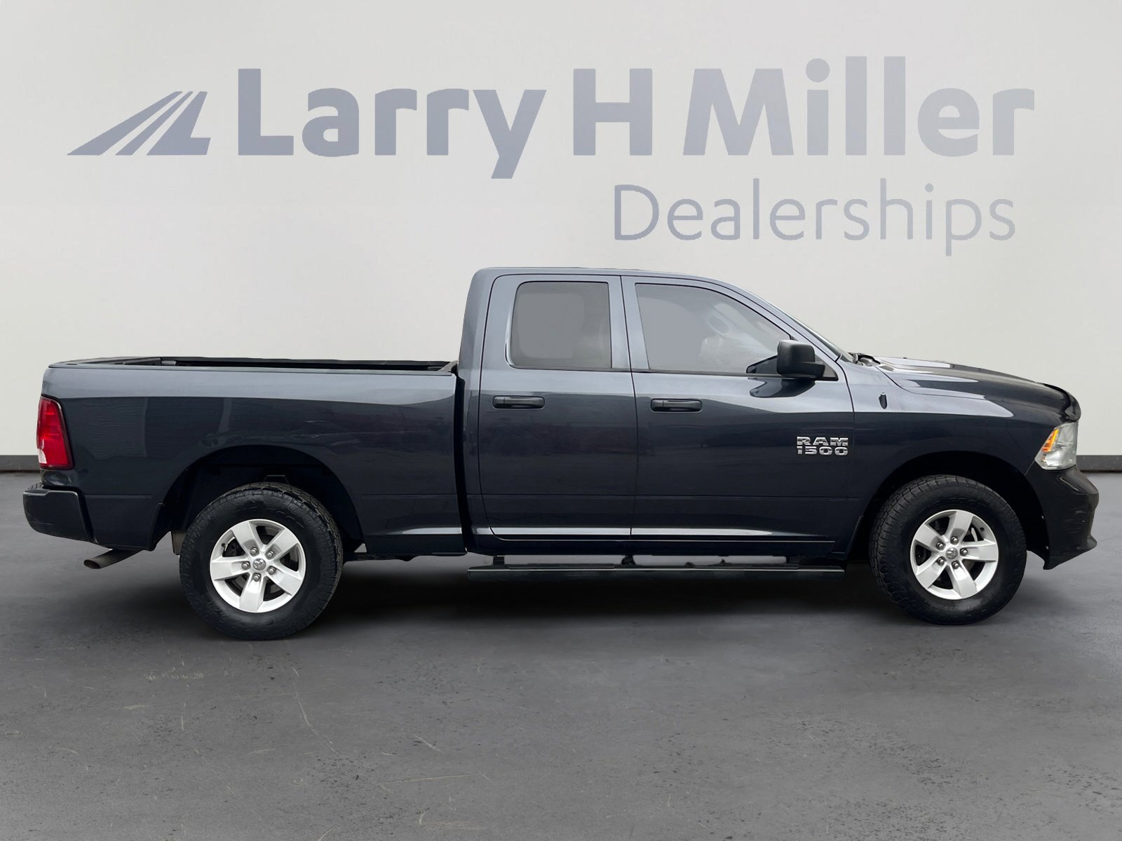 Used 2017 RAM 1500 Express image 6