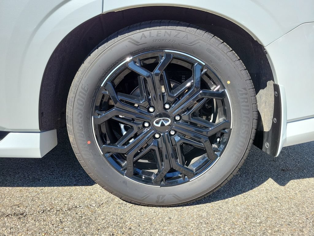 Used 2026 INFINITI QX80 4WD w/ Sport Exterior Package image 10