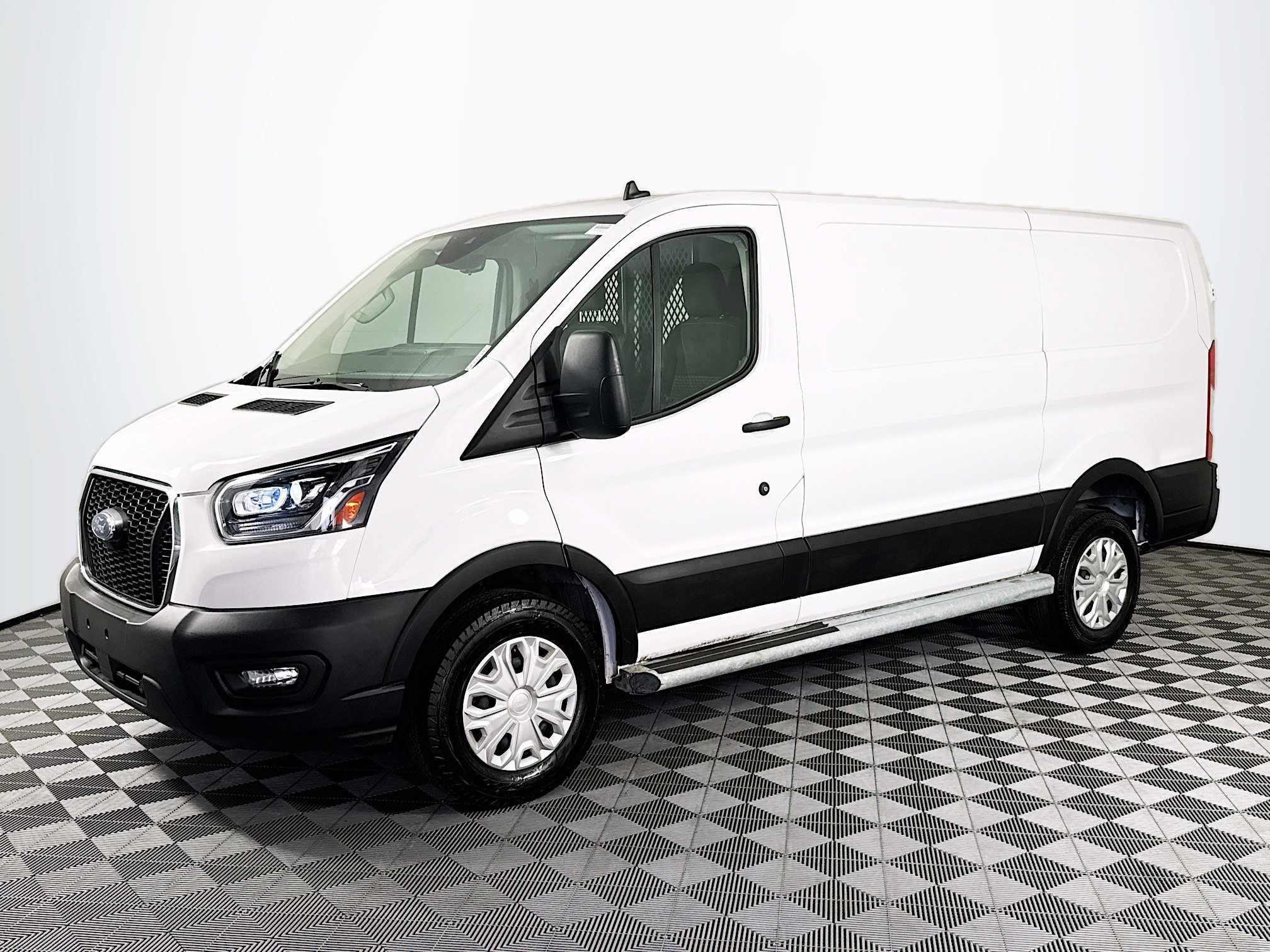 Used 2023 Ford Transit 250 Low Roof w/ Exterior Upgrade Package image 4