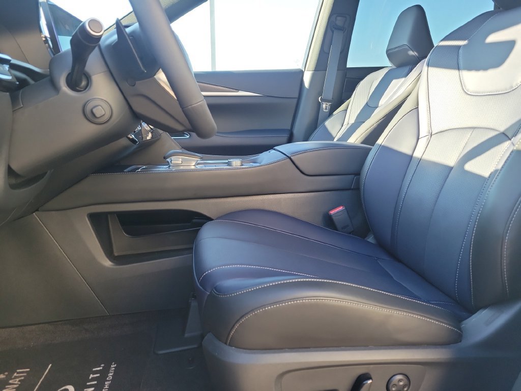 Certified 2026 INFINITI QX60 Sport w/ Dark Cargo Package AWD/4WD image 26