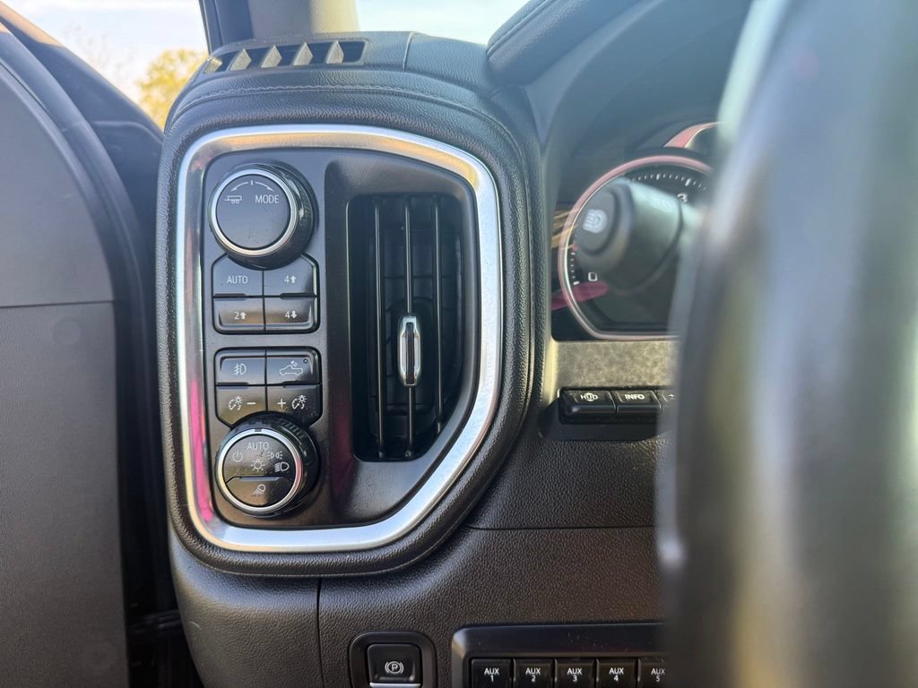 Used 2022 Chevrolet Silverado 2500 LTZ w/ LTZ Plus Package AWD/4WD image 40