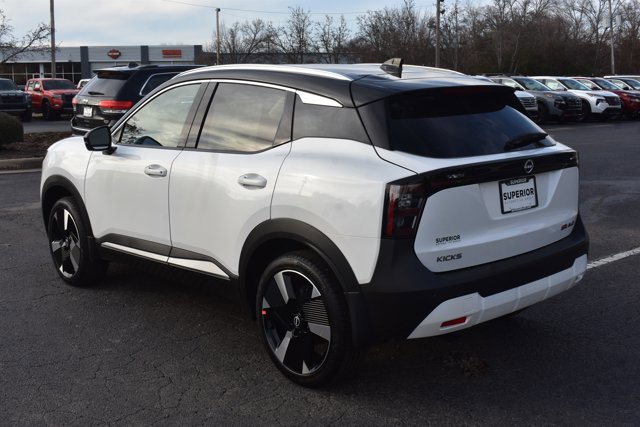 New 2026 Nissan Kicks SR w/ SR Premium Package image 9