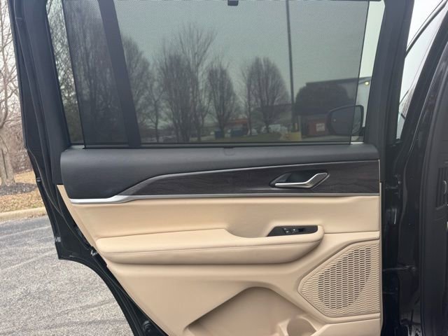 Used 2023 Jeep Grand Cherokee L Limited w/ Luxury Tech Group II image 39