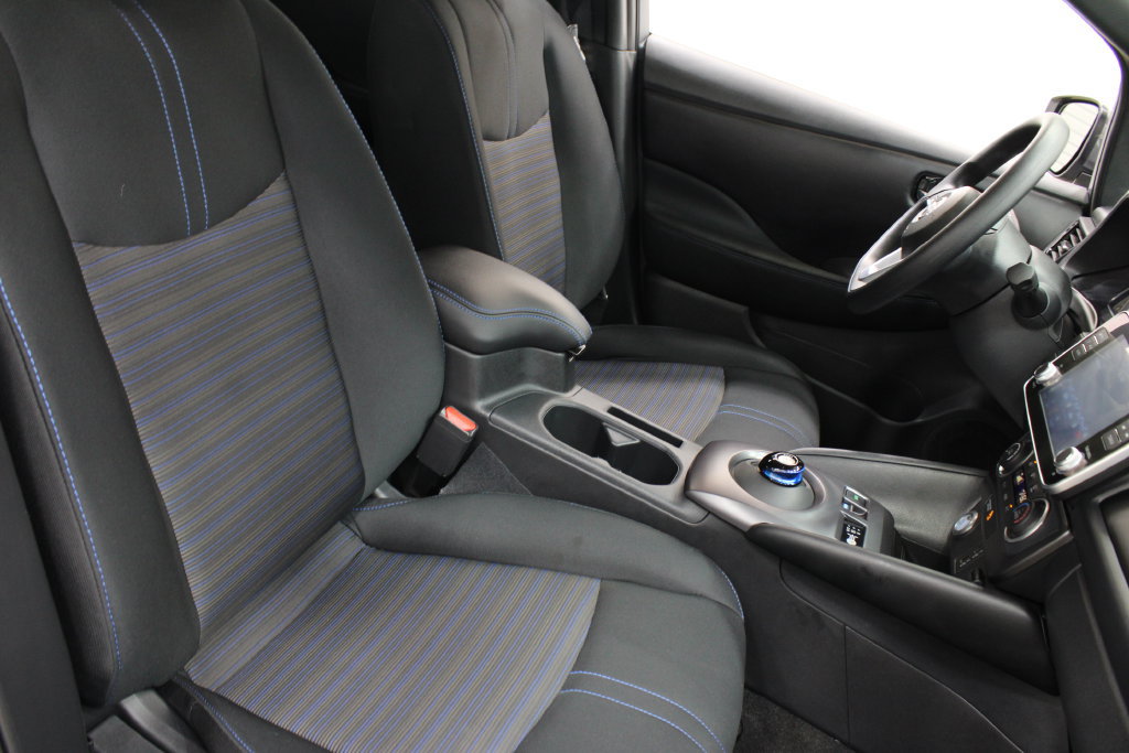 Used 2025 Nissan Leaf S FWD image 22