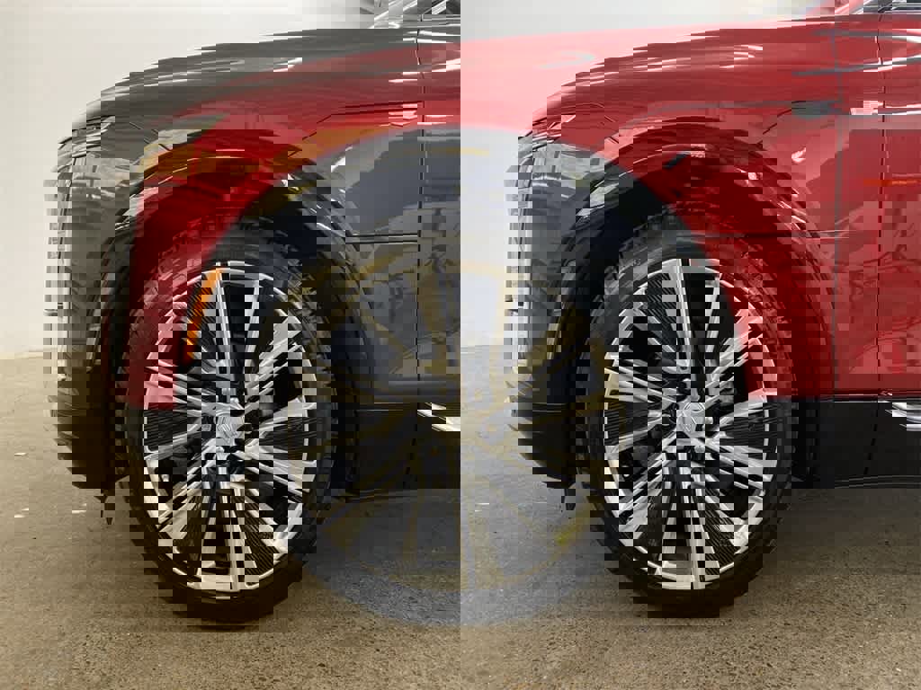 Used 2024 Cadillac Lyriq Luxury w/ LPO, Floor Liner Package image 12