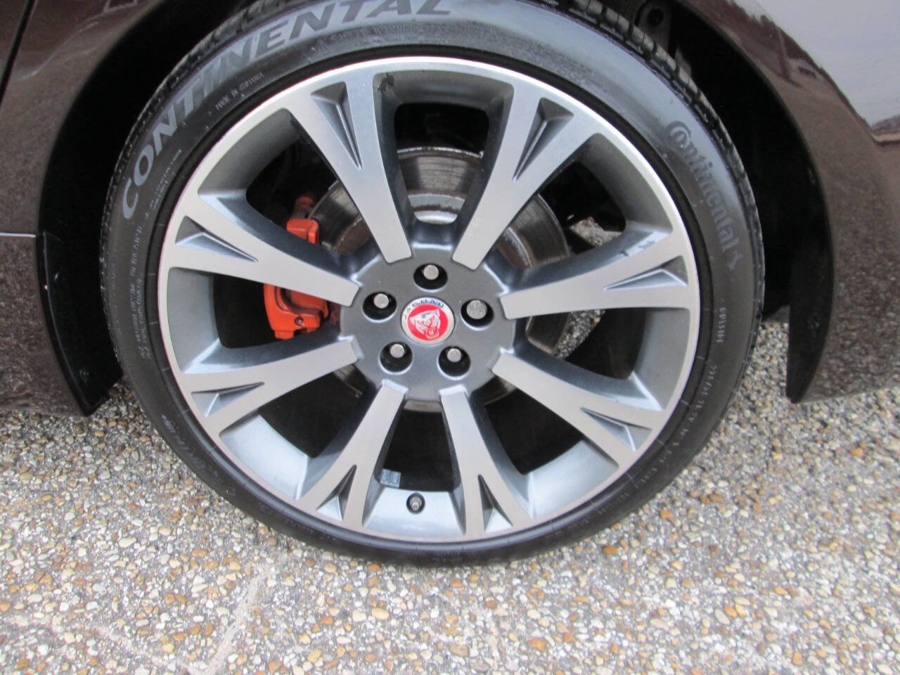 Used 2015 Jaguar XJ image 13