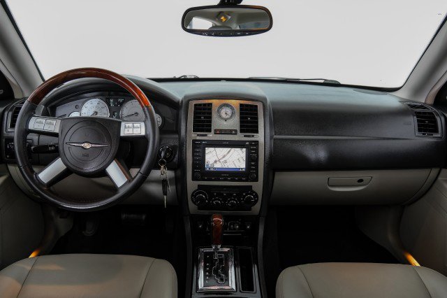 Used 2006 Chrysler 300 Touring image 10