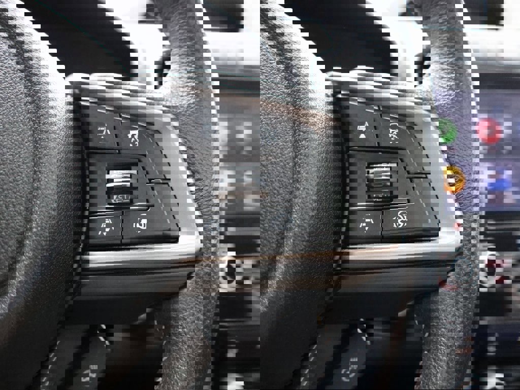 Used 2022 Subaru Ascent Limited w/ Technology Package image 31