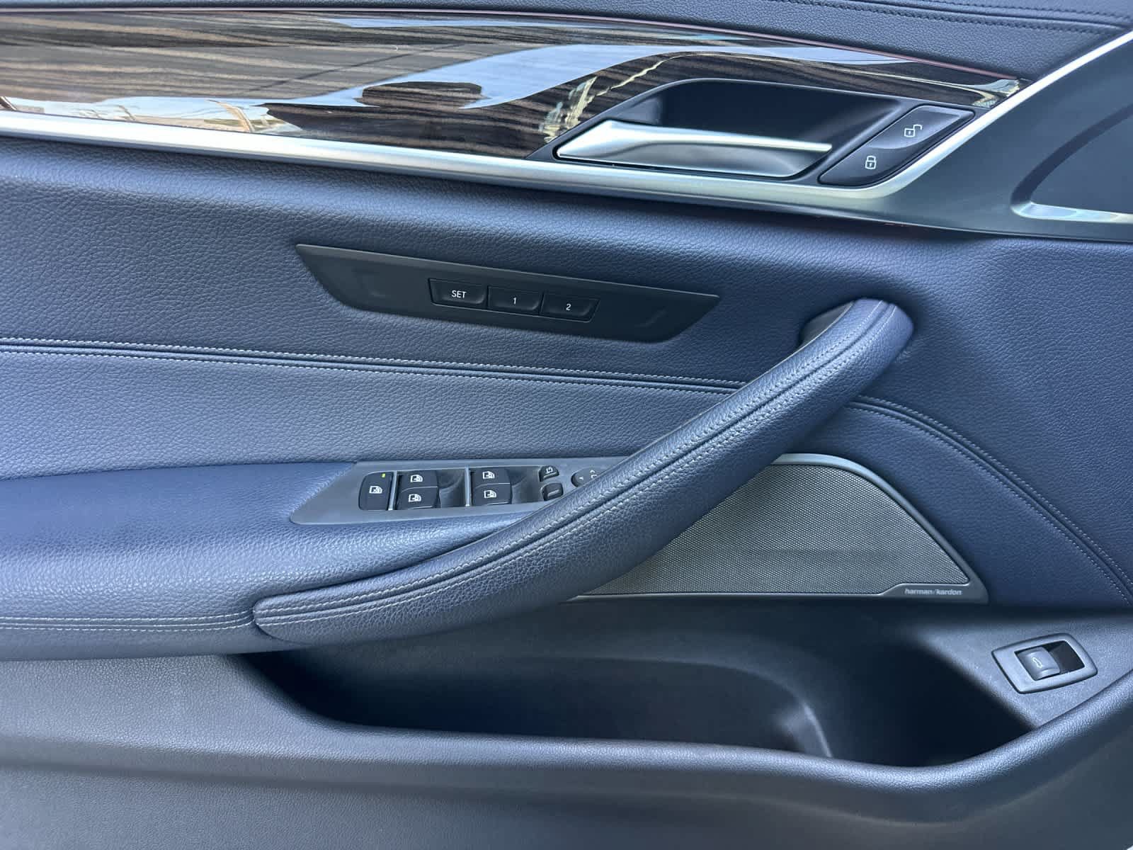 Used 2018 BMW 540i RWD image 12