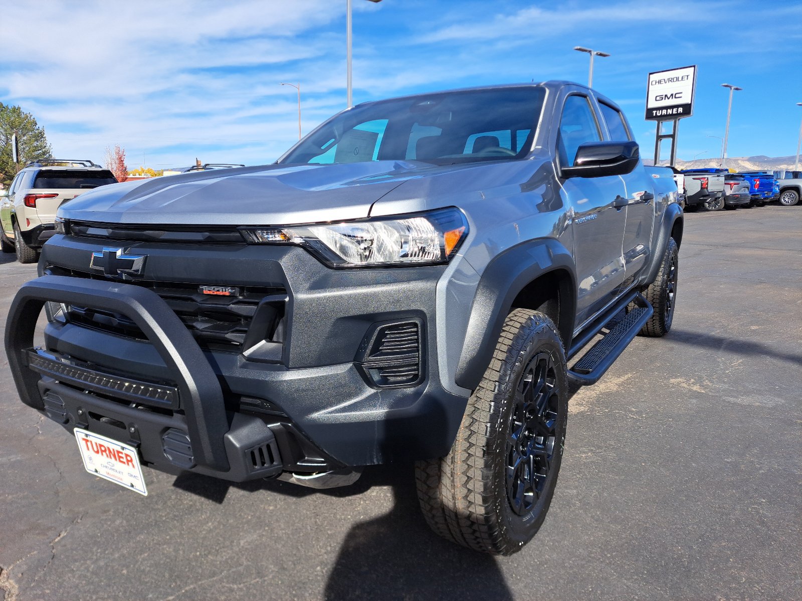 New 2026 Chevrolet Colorado Trail Boss w/ Off-Road Front Bumper Package AWD/4WD image 10