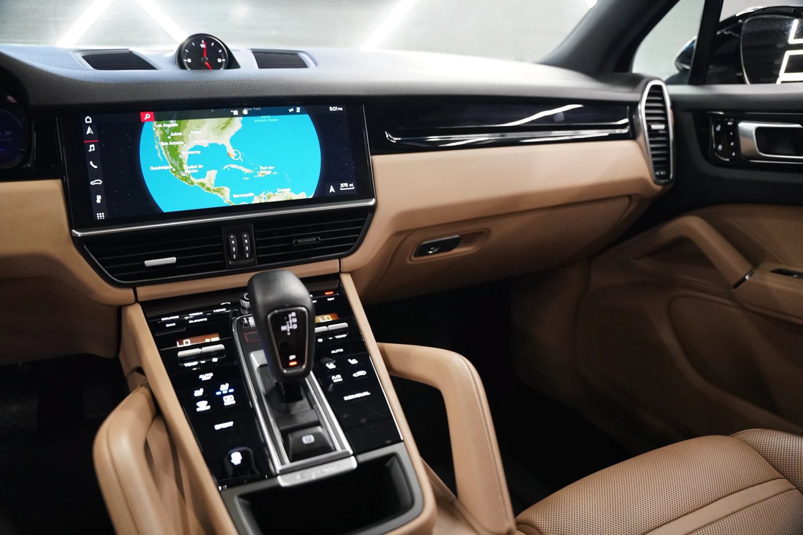 Used 2019 Porsche Cayenne AWD/4WD image 30