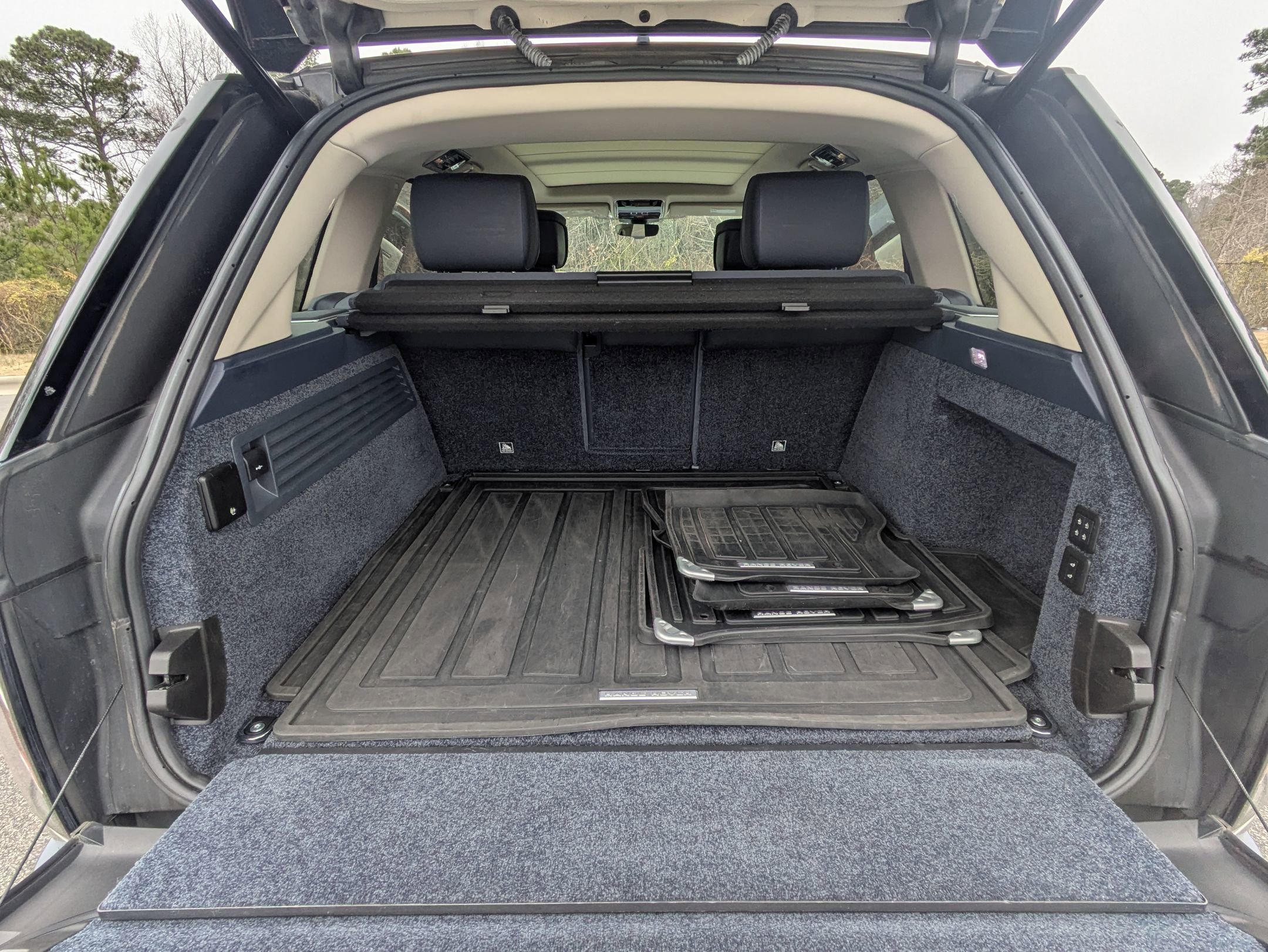 Used 2019 Land Rover Range Rover Long Wheelbase Supercharged image 27