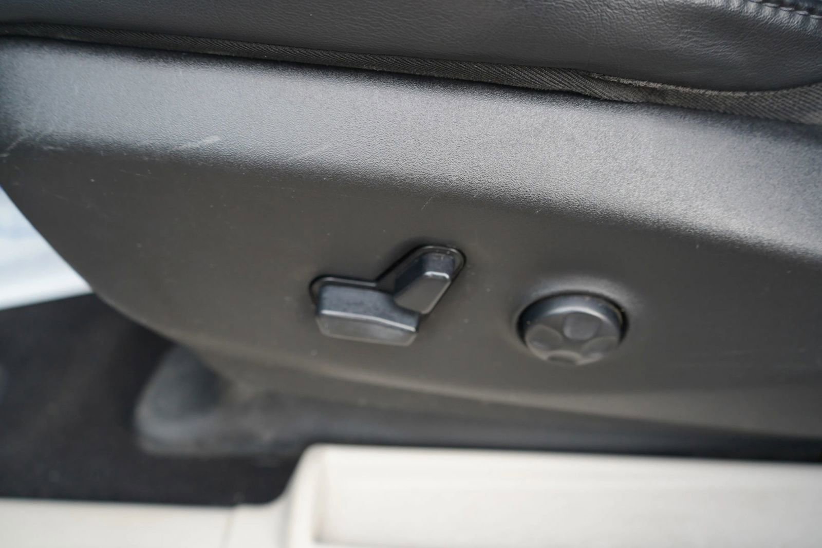 Used 2021 Chrysler Voyager Lxi image 13