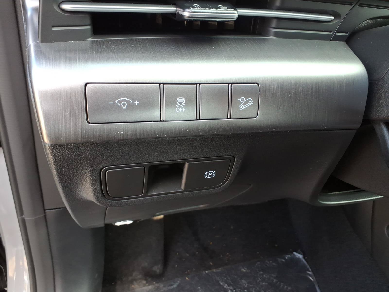 New 2027 Hyundai Kona SE AWD/4WD image 8