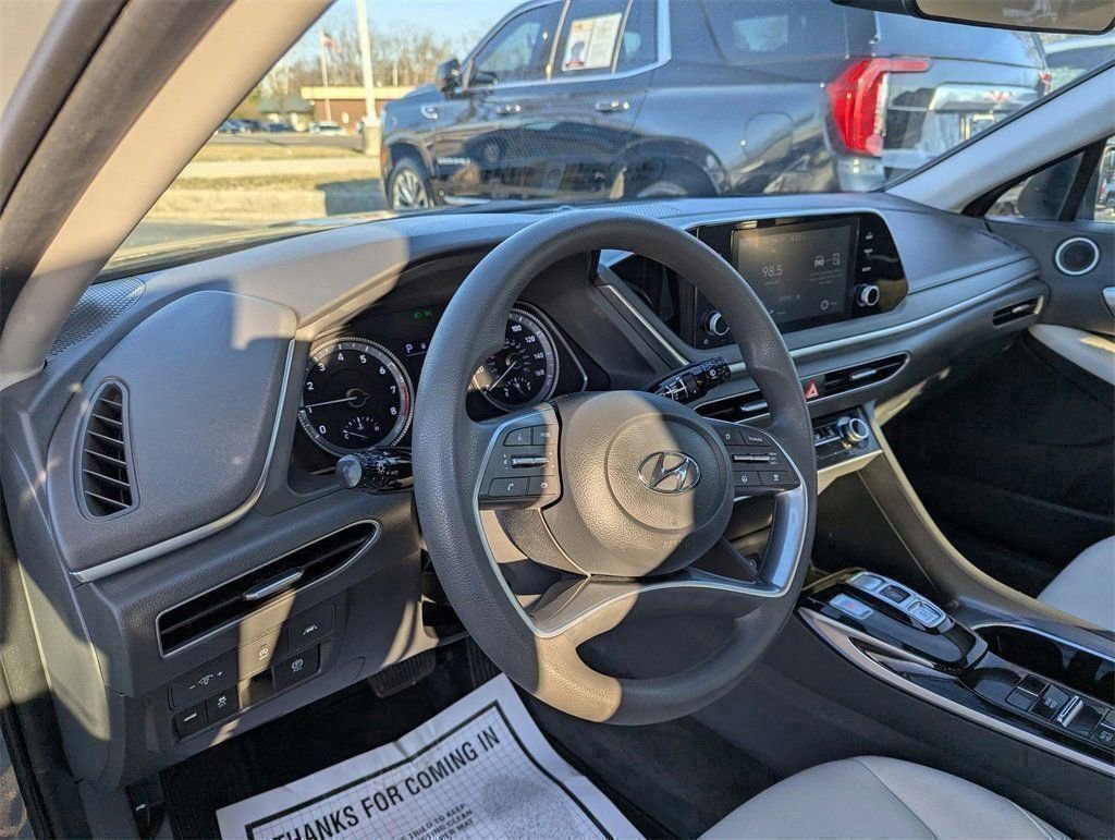 Used 2023 Hyundai Sonata SE image 12