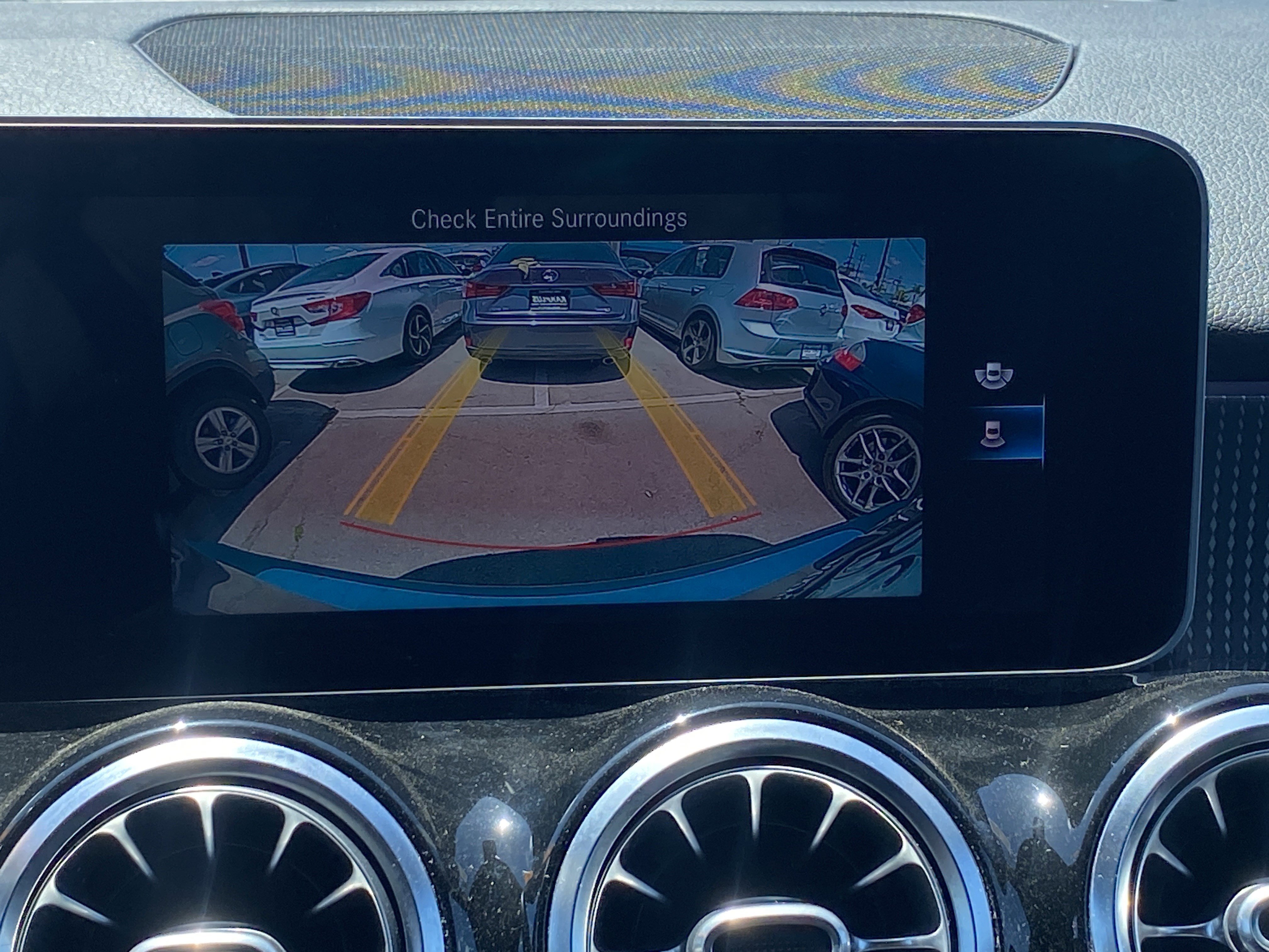 Used 2021 Mercedes-Benz GLB 250 w/ Premium Package image 24