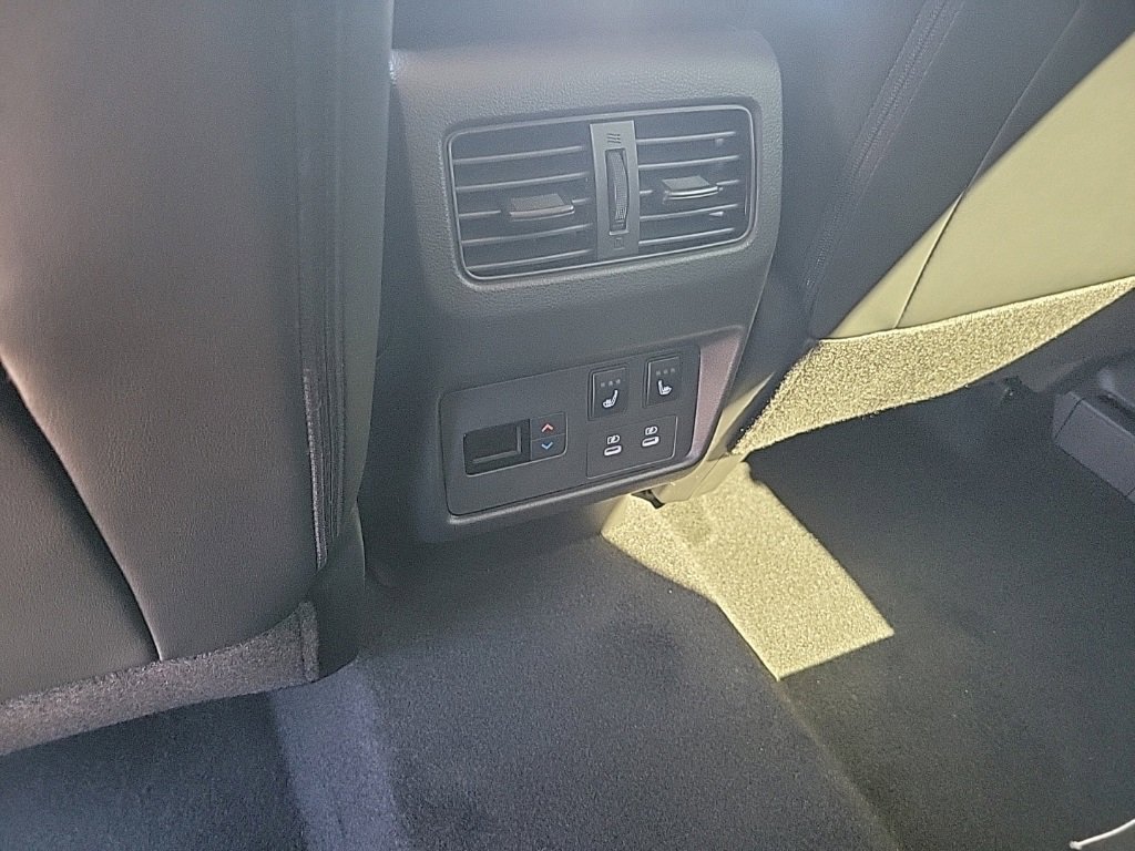 New 2026 Nissan Rogue Platinum w/ Platinum Premium Package image 36