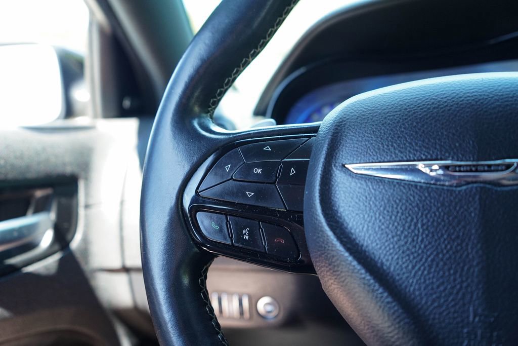 Used 2019 Chrysler 300 S image 29