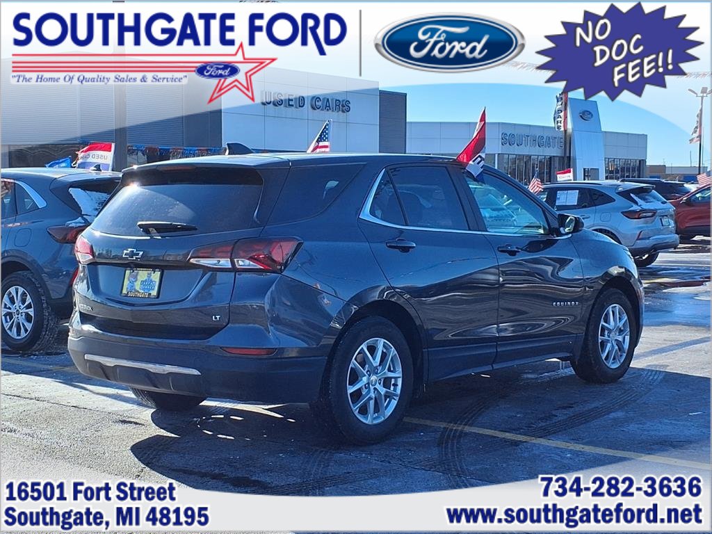 Used 2022 Chevrolet Equinox LT w/ LPO, Floor Liner Package image 2