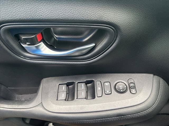 Used 2025 Honda HR-V LX image 12
