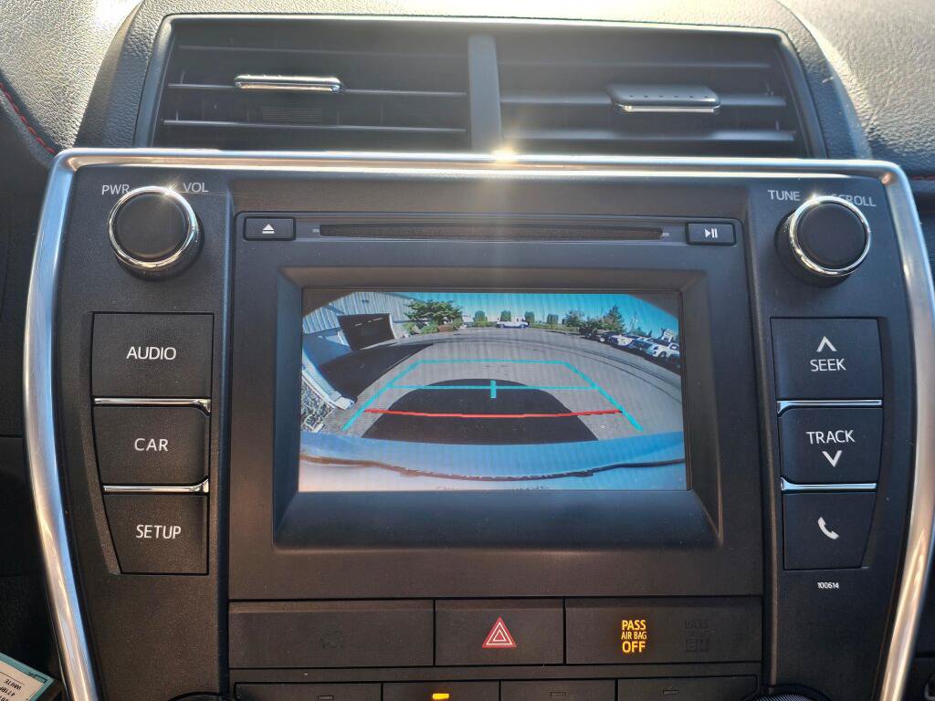Used 2016 Toyota Camry SE FWD image 31