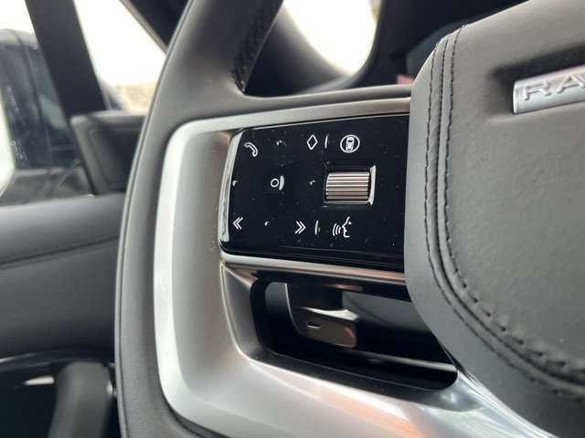 New 2025 Land Rover Range Rover SE image 32