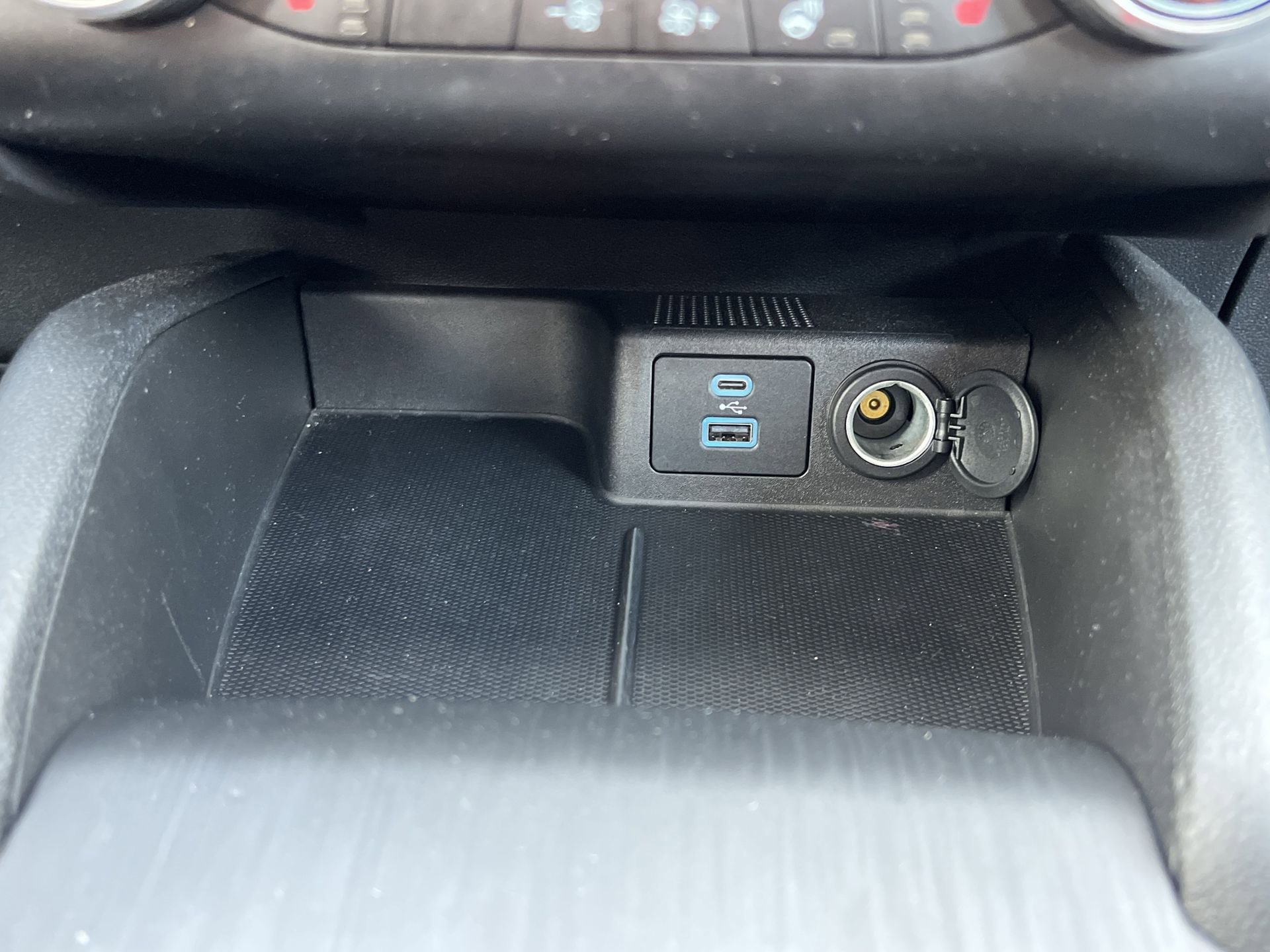 Used 2023 Ford Escape Active w/ Cold Weather Package FWD image 7