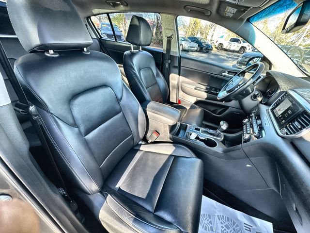 Used 2021 Kia Sportage EX w/ EX Technology Package image 33