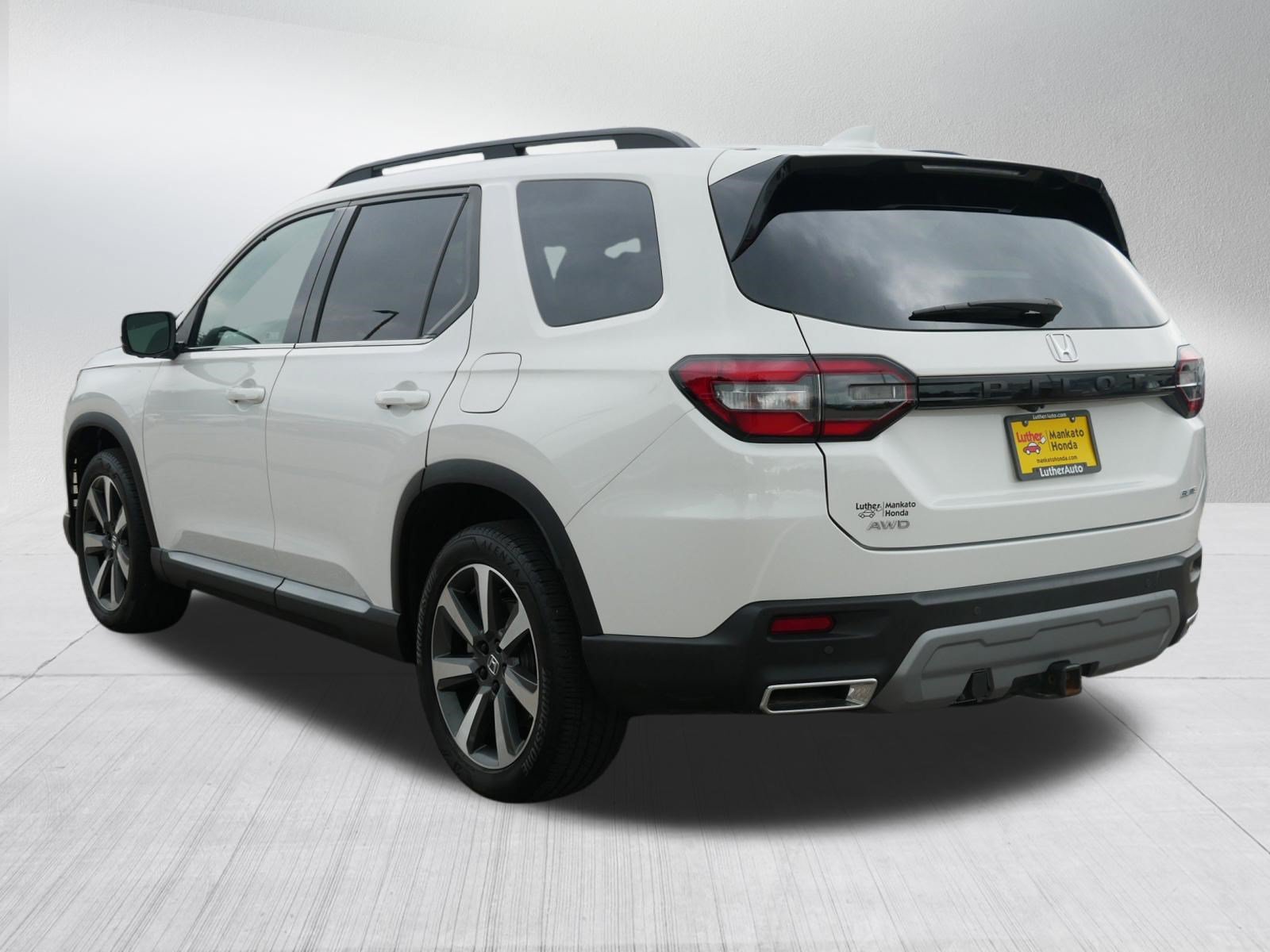 Certified 2024 Honda Pilot Elite image 5