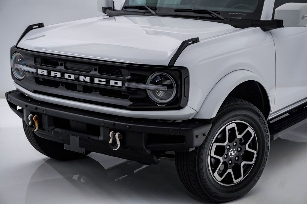 Used 2023 Ford Bronco Outer Banks image 4
