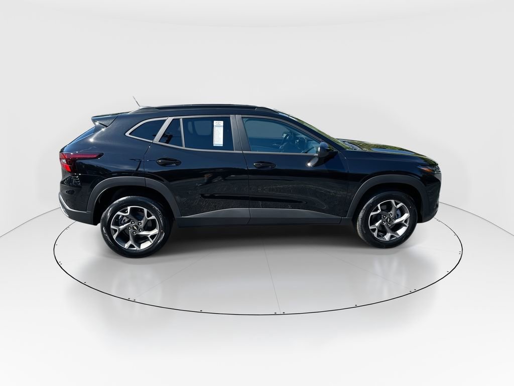 New 2026 Chevrolet Trax LT FWD image 9