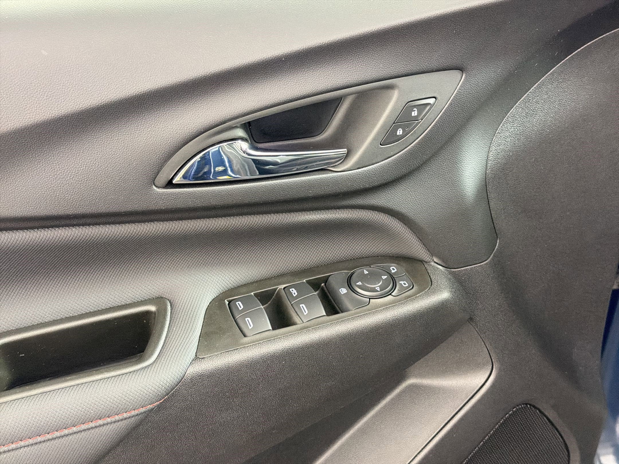 Used 2024 Chevrolet Equinox RS image 21