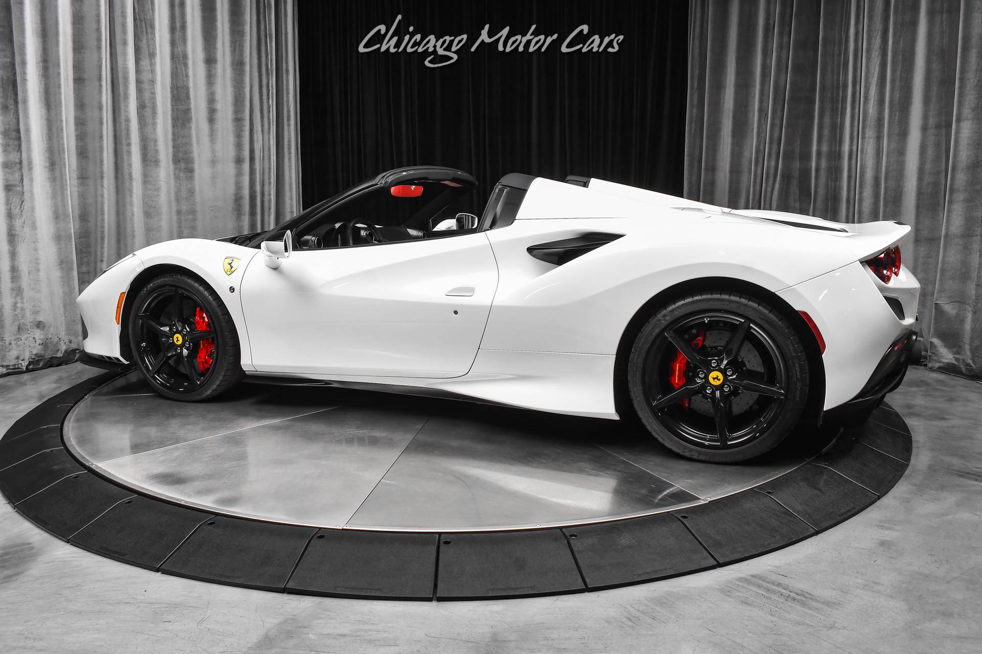 Used 2023 Ferrari F8 Tributo RWD image 3