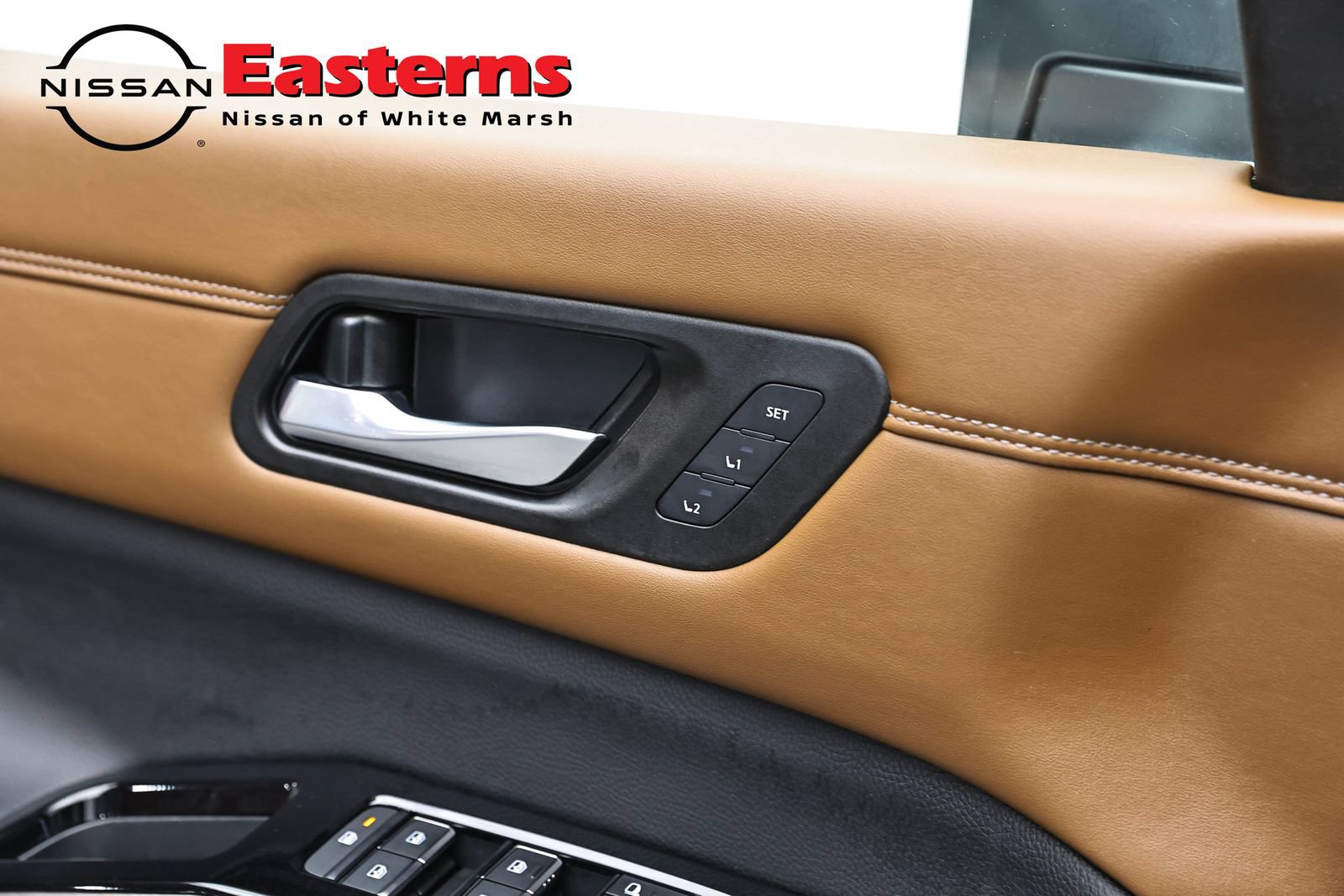 Used 2023 Nissan Pathfinder Platinum AWD/4WD image 17