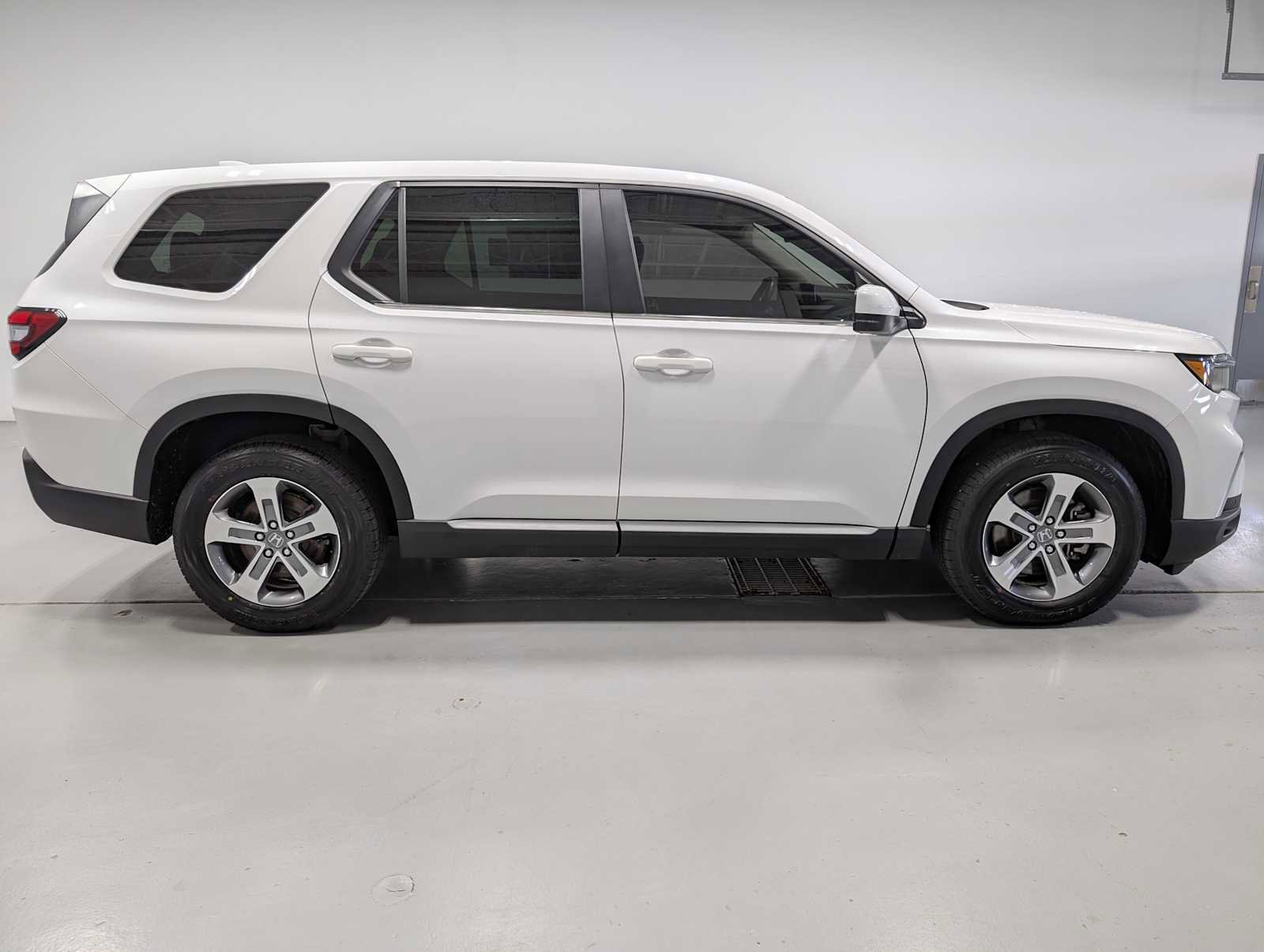 Used 2023 Honda Pilot EX-L image 7