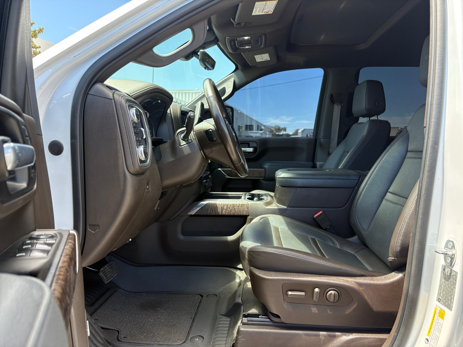 Used 2021 GMC Sierra 2500 Denali w/ Denali Ultimate Package AWD/4WD image 12
