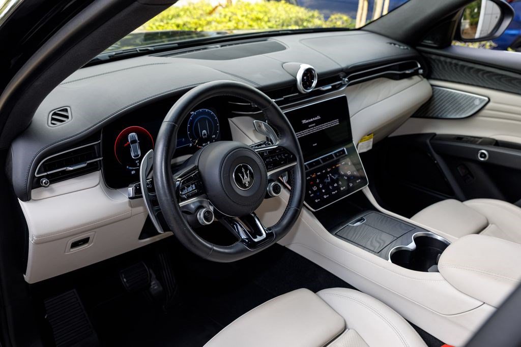 Certified 2023 Maserati Grecale Modena AWD/4WD image 35