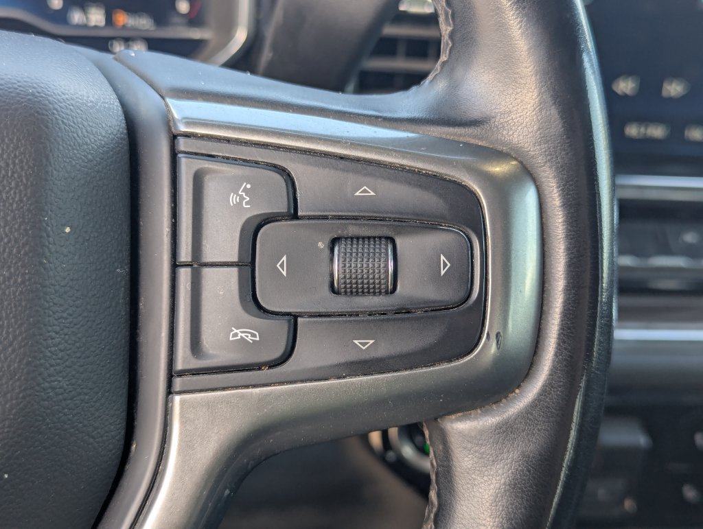Used 2025 Chevrolet Silverado 1500 LT AWD/4WD image 20