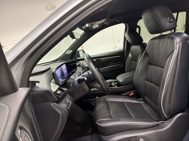 Certified 2025 Buick Enclave Avenir w/ Super Cruise Package image 23