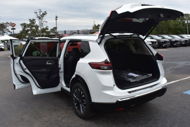 New 2026 Nissan Rogue Platinum w/ Platinum Premium Package image 16