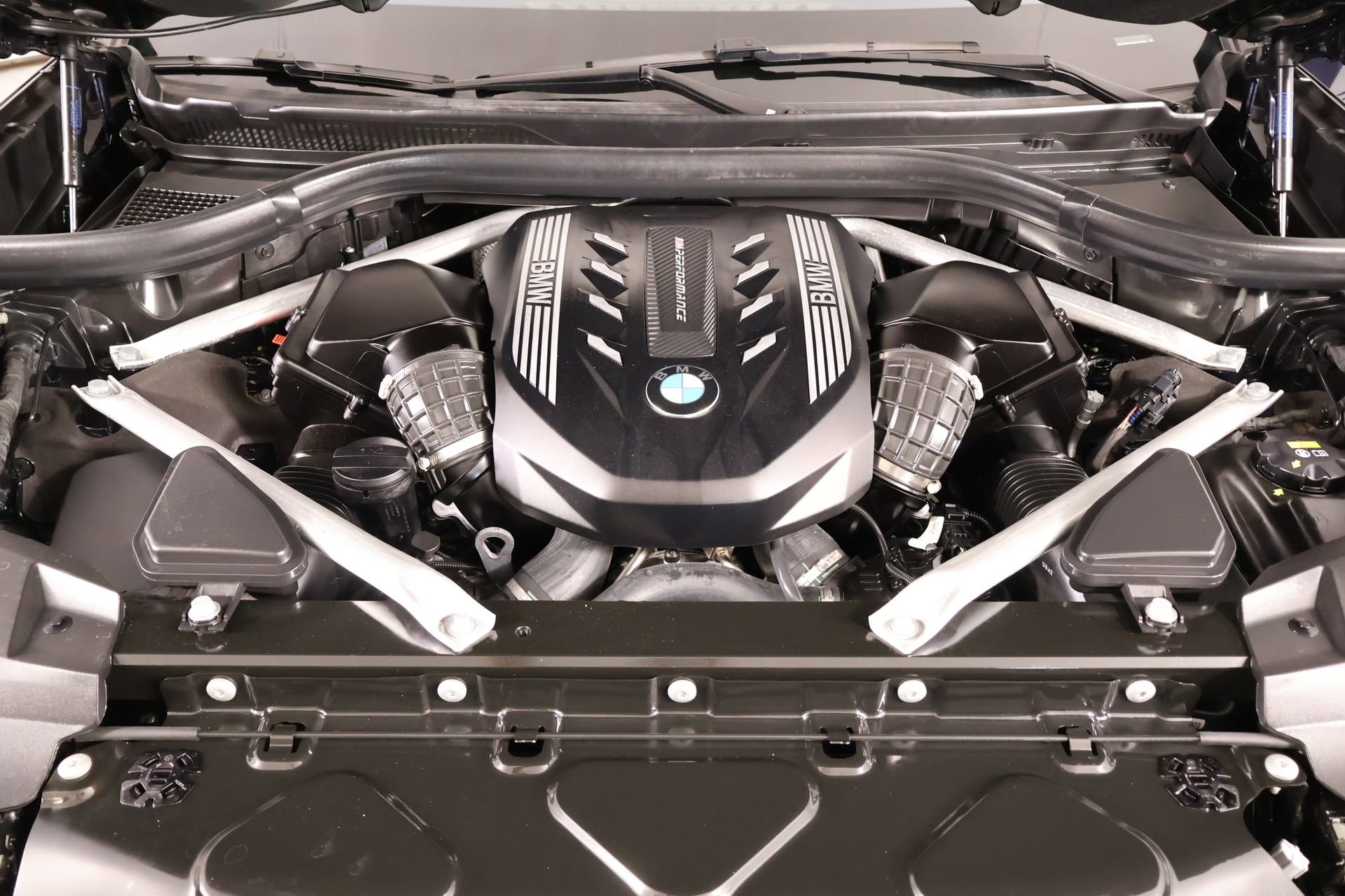 Used 2022 BMW X7 M50i AWD/4WD image 22