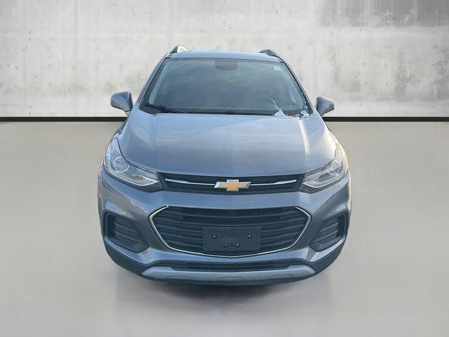 Used 2020 Chevrolet Trax LT w/ Driver Confidence Package image 2