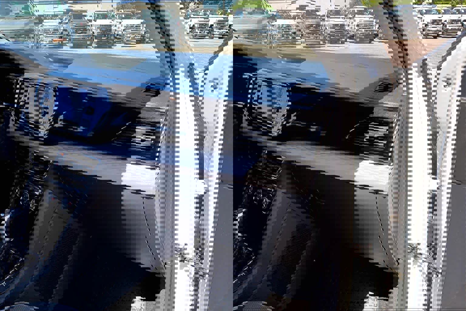 Used 2024 Volkswagen Taos S FWD image 17